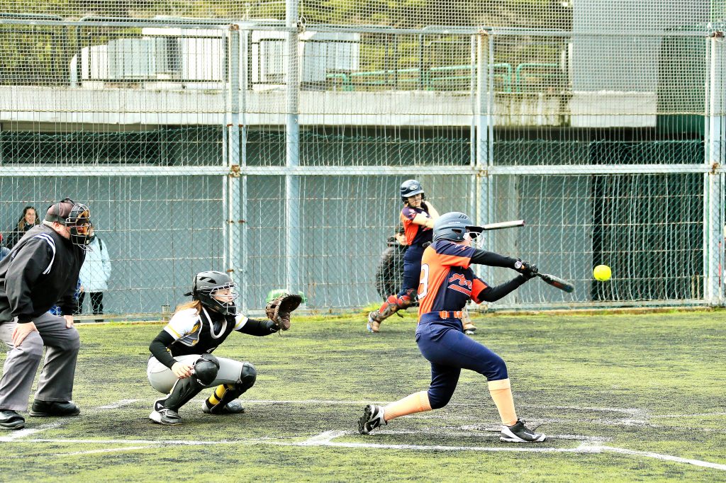 DOS EQUIPOS NAVARROS, ARGA E IZAGA, COMIENZAN LA DIVISI&Oacute;N DE HONOR DEL S&Oacute;FBOL NACIONAL